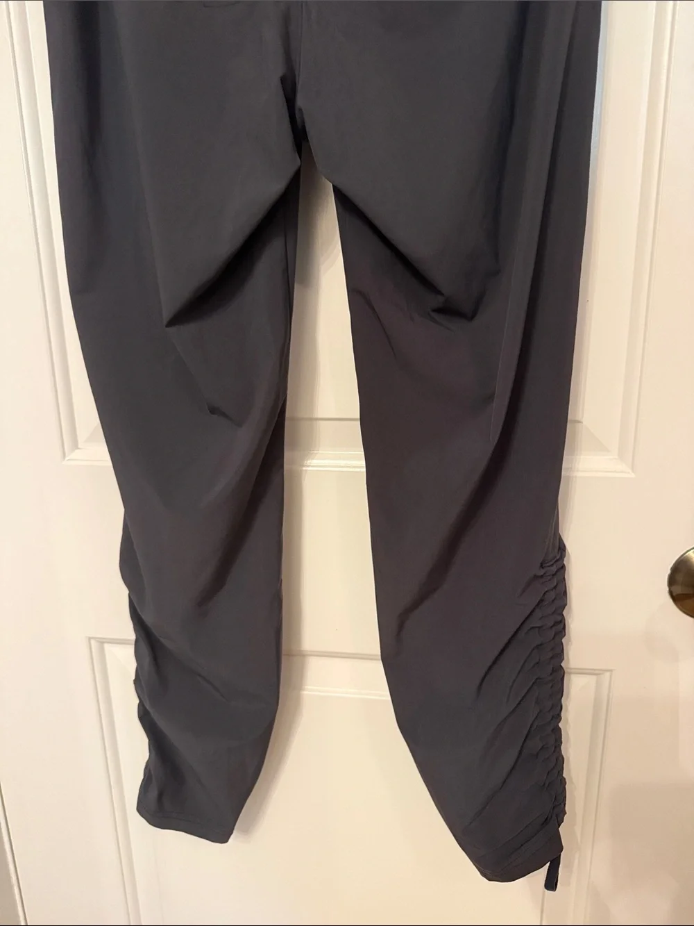 ATHLETA PANTS JOGGERS DARK GRAY POCKETS CINCH TIE ANKLES ATHLEISURE SIZE 4